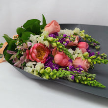 Load image into Gallery viewer, Happy Graduation Bouquet