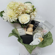 Load image into Gallery viewer, Housewarming Gift Box