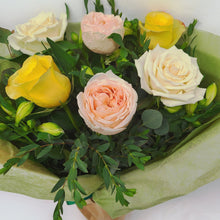 Load image into Gallery viewer, Classic Rose Bouquet