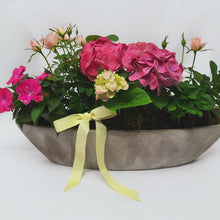 Load image into Gallery viewer, Seasonal Planter
