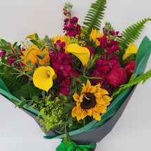 Load image into Gallery viewer, Summer Bouquet